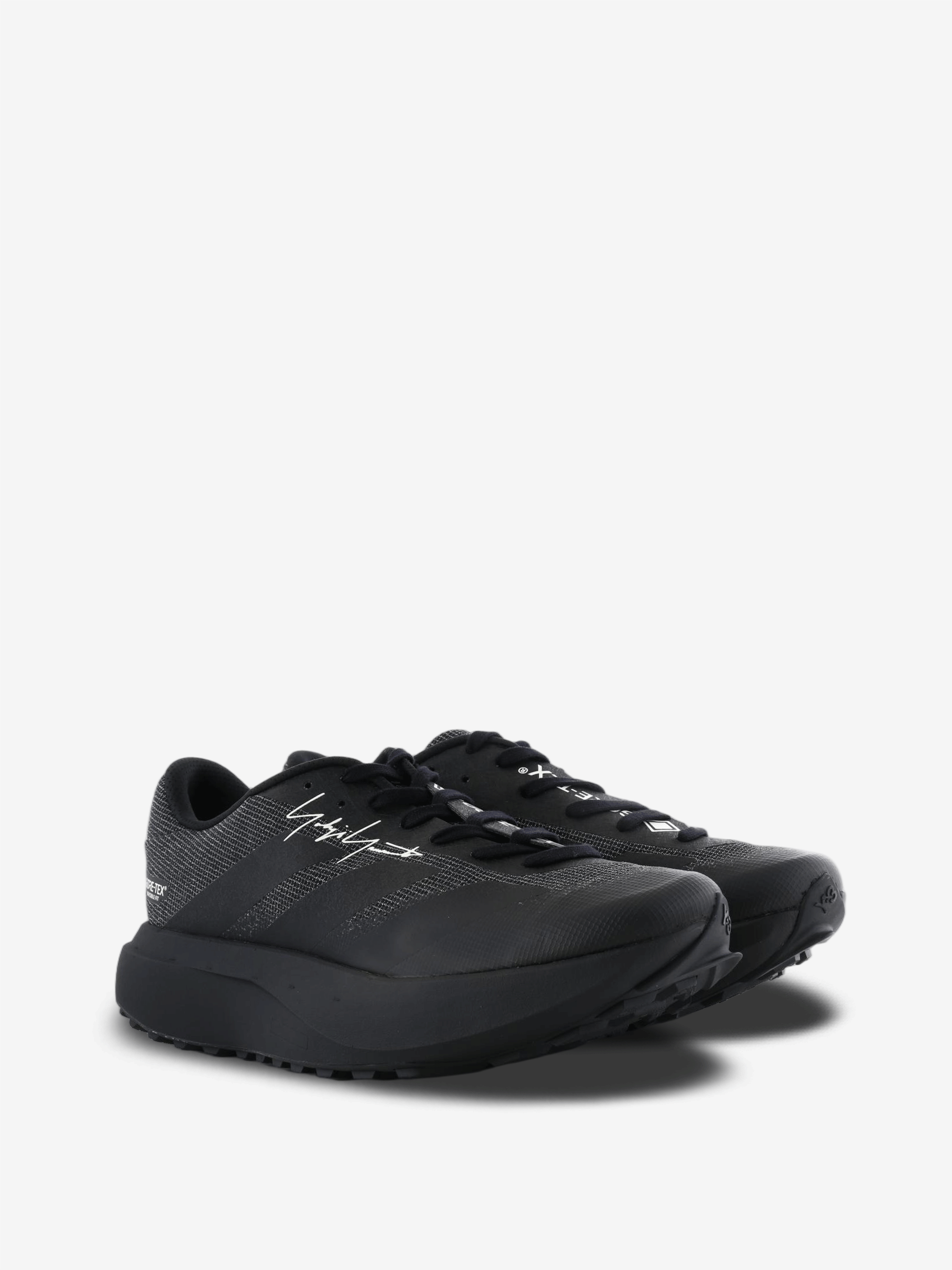 Black shoes, front view