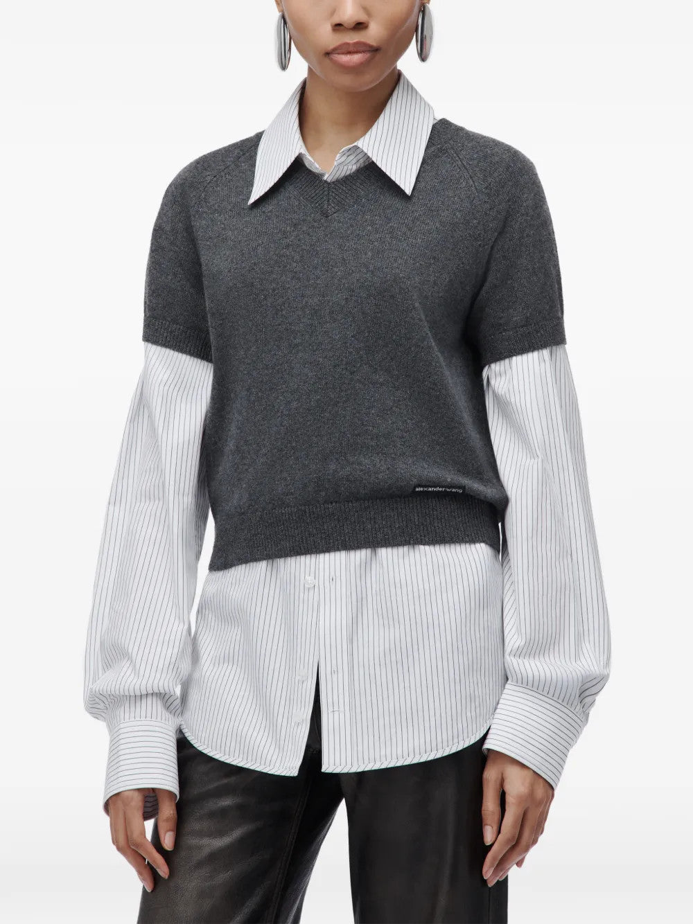 Grey shirt, front view