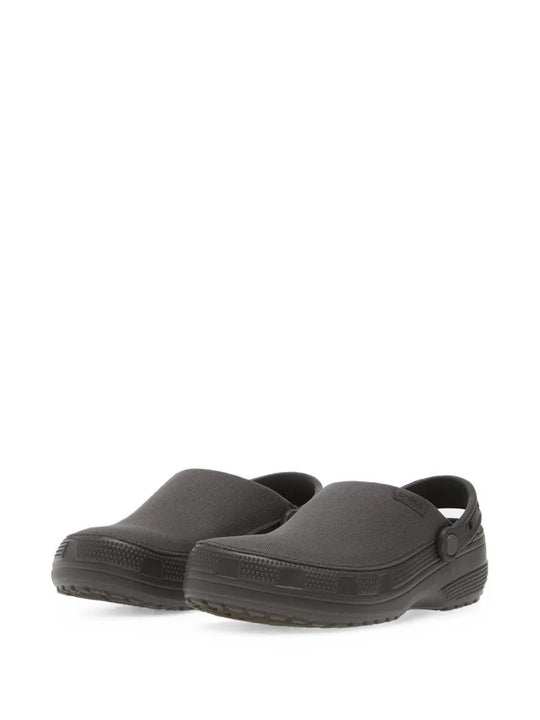 Black sandals, front view