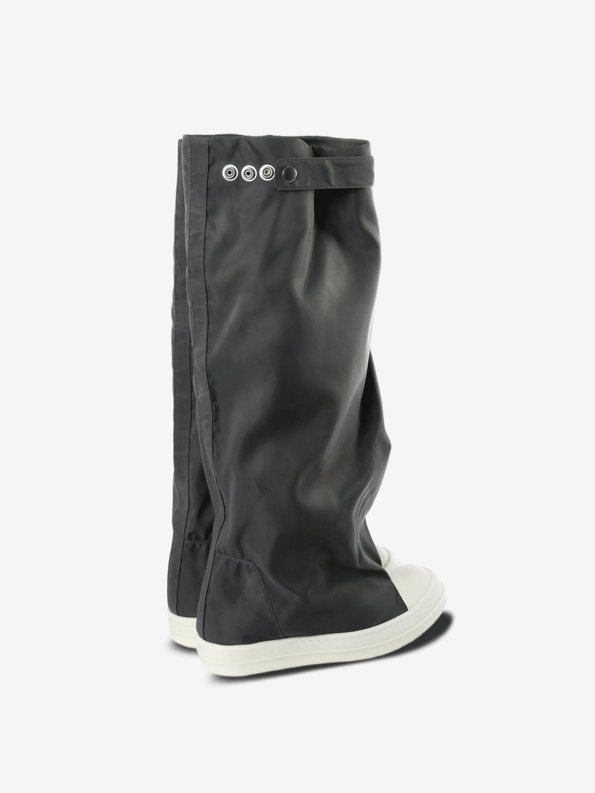 Black boots, front view