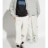 Black tee, full body look