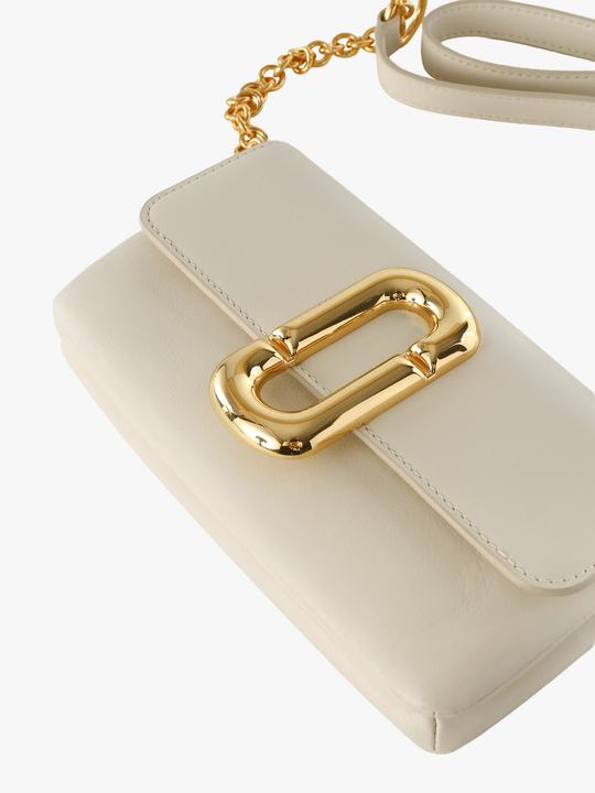 White accessories, front view