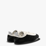 Black white sneaker,back view