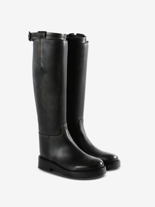Black boots, front view