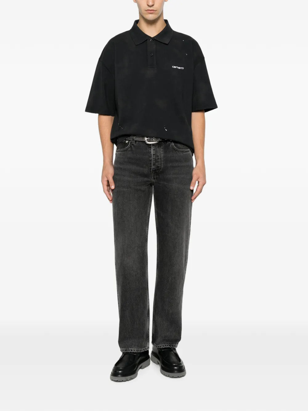 Black shirt, full body view