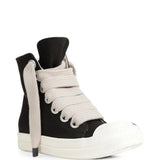 Black shoes, front view