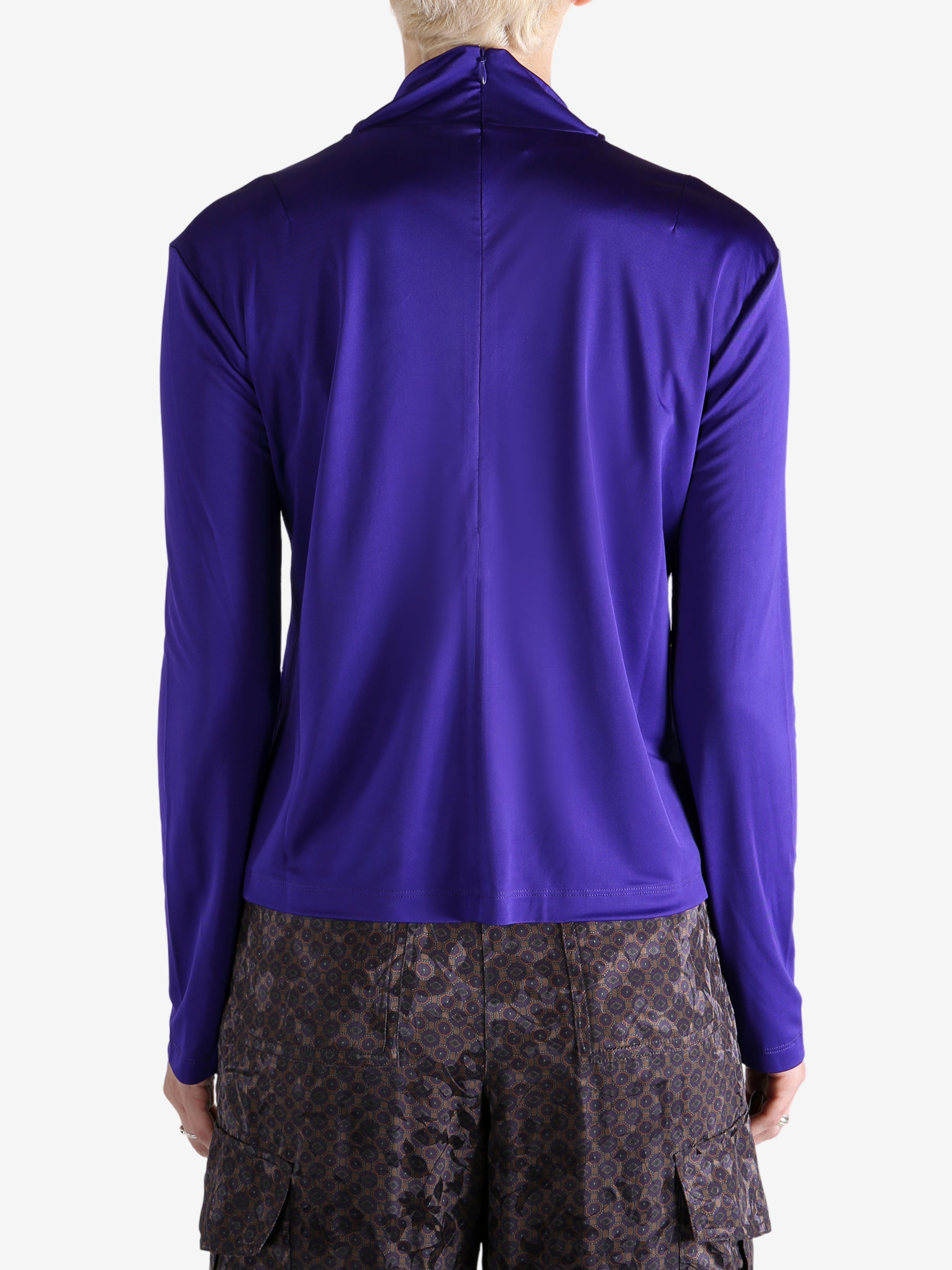 Purple Shirt worn by a person, showing the Shirt  fit