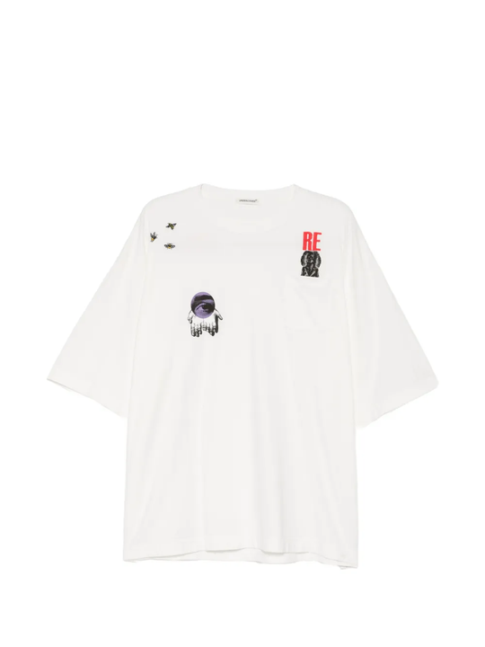 White t-shirt,front view