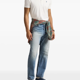 White t-shirt, full body view