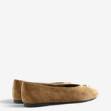 Tan shoes, front view
