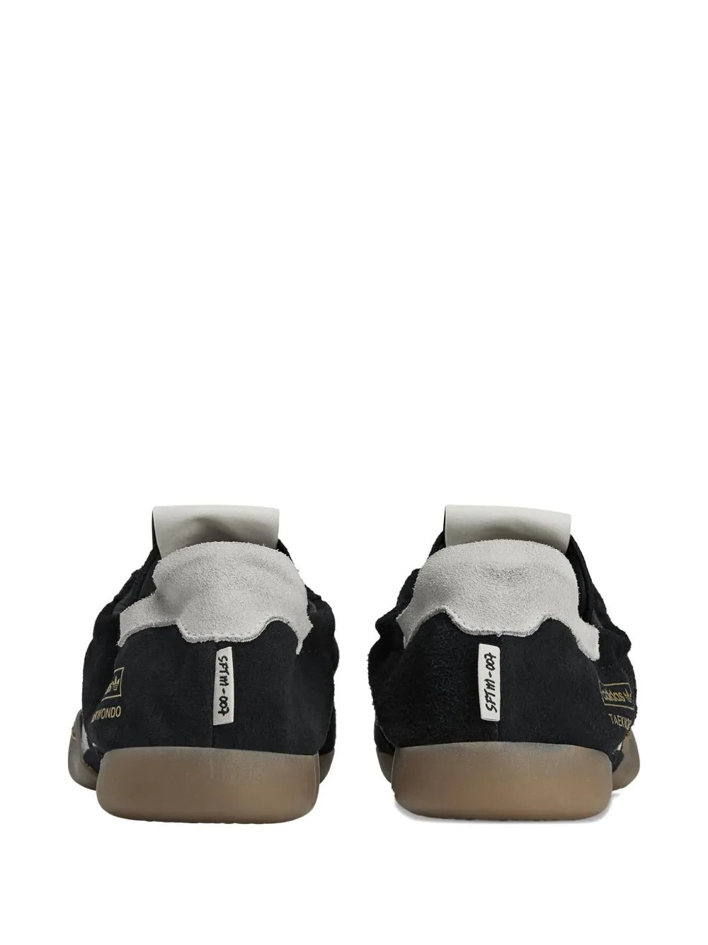 Black shoes,back view