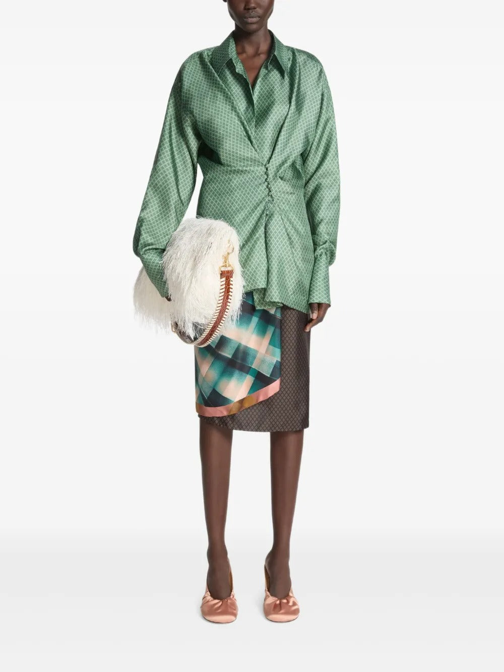 Green shirt, full body view