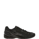 Black shoes, front view