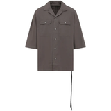 Grey shirt, front view