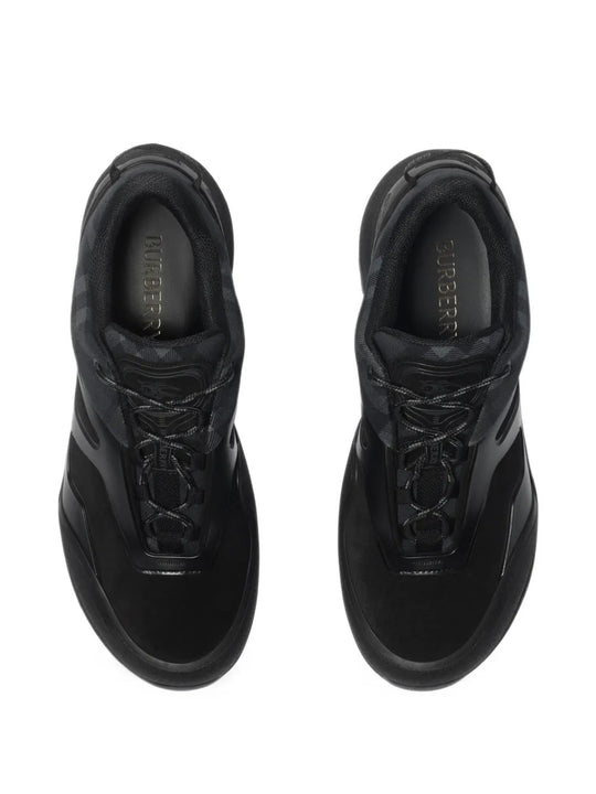 Black shoes, front view