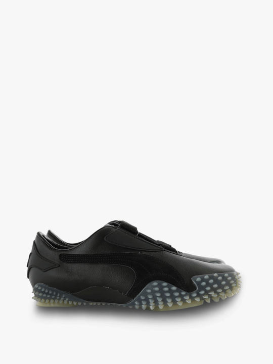 Black shoes, front view