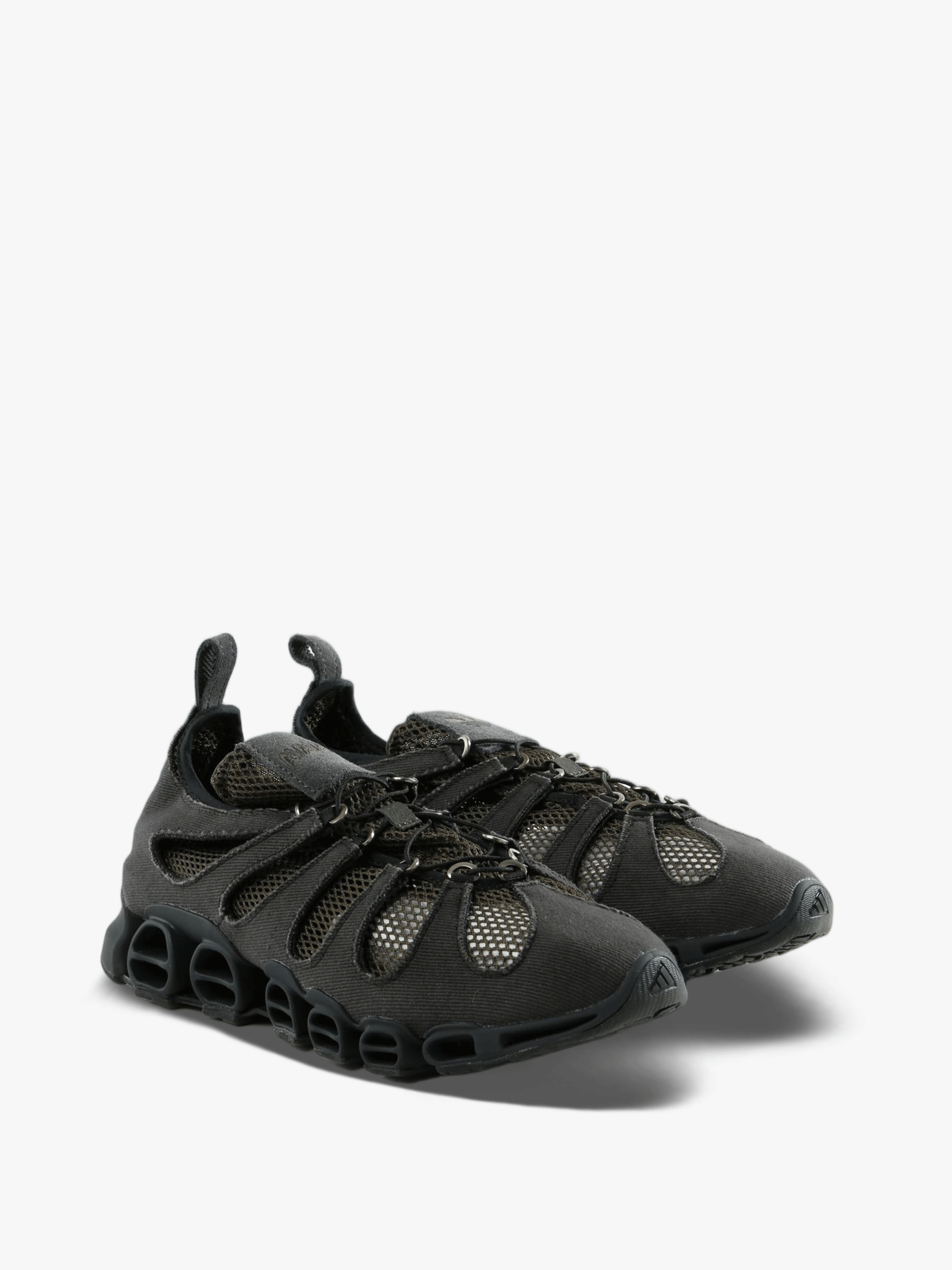 Black shoes, front view