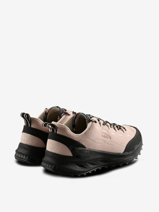 Pink shoe,front view