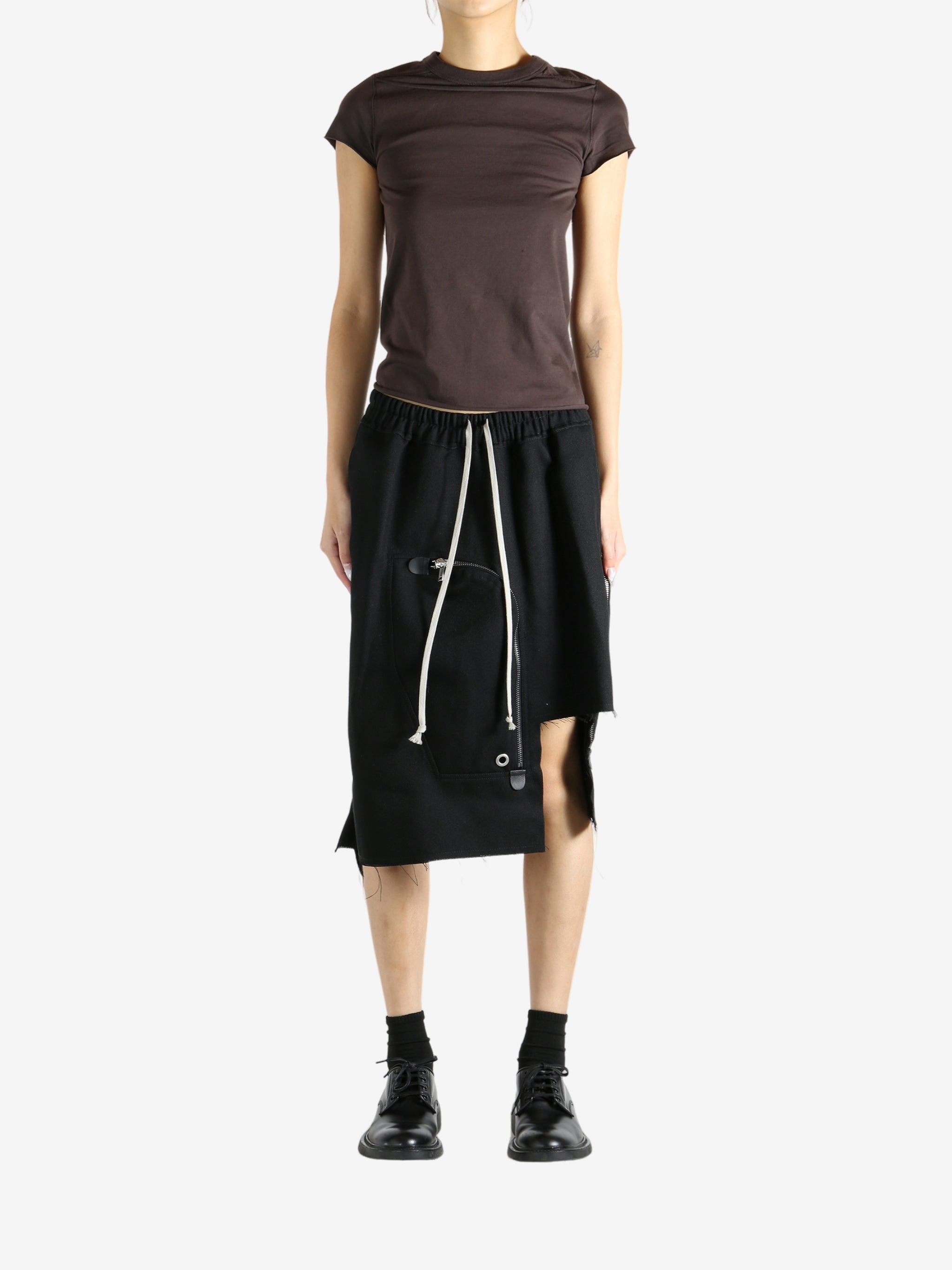 Brown shirt, full body view