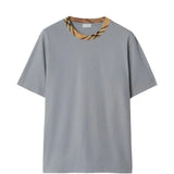 Grey shirt, front view