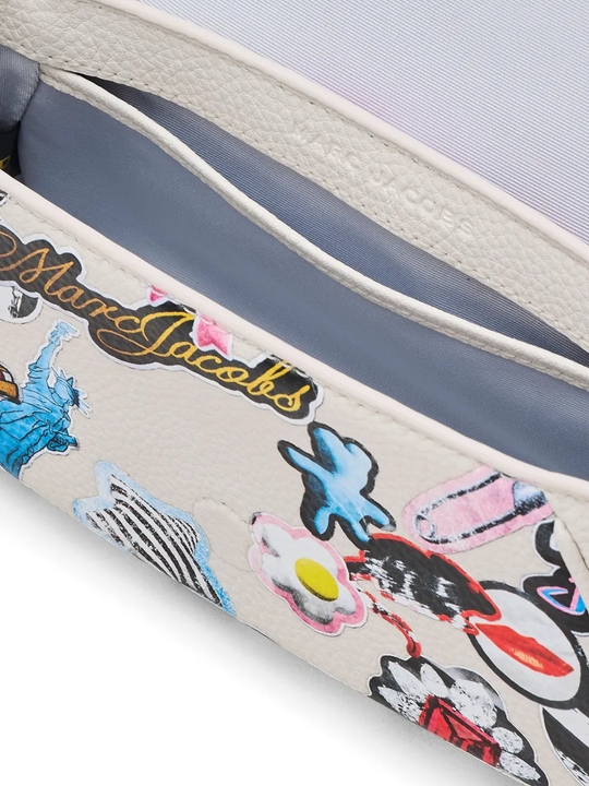 Close up of white bag,showing texture of the leather fabric