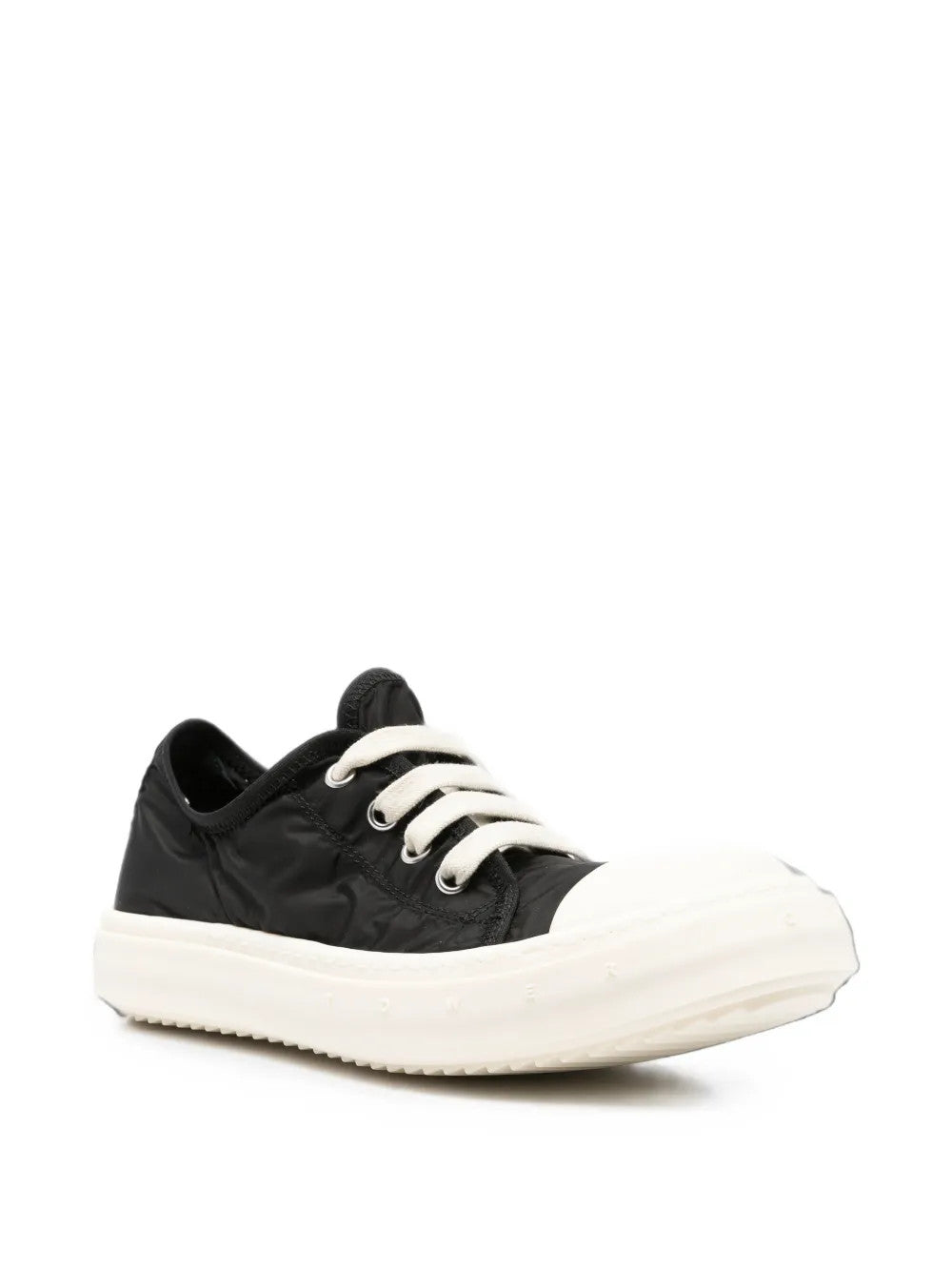 Black shoes, front view