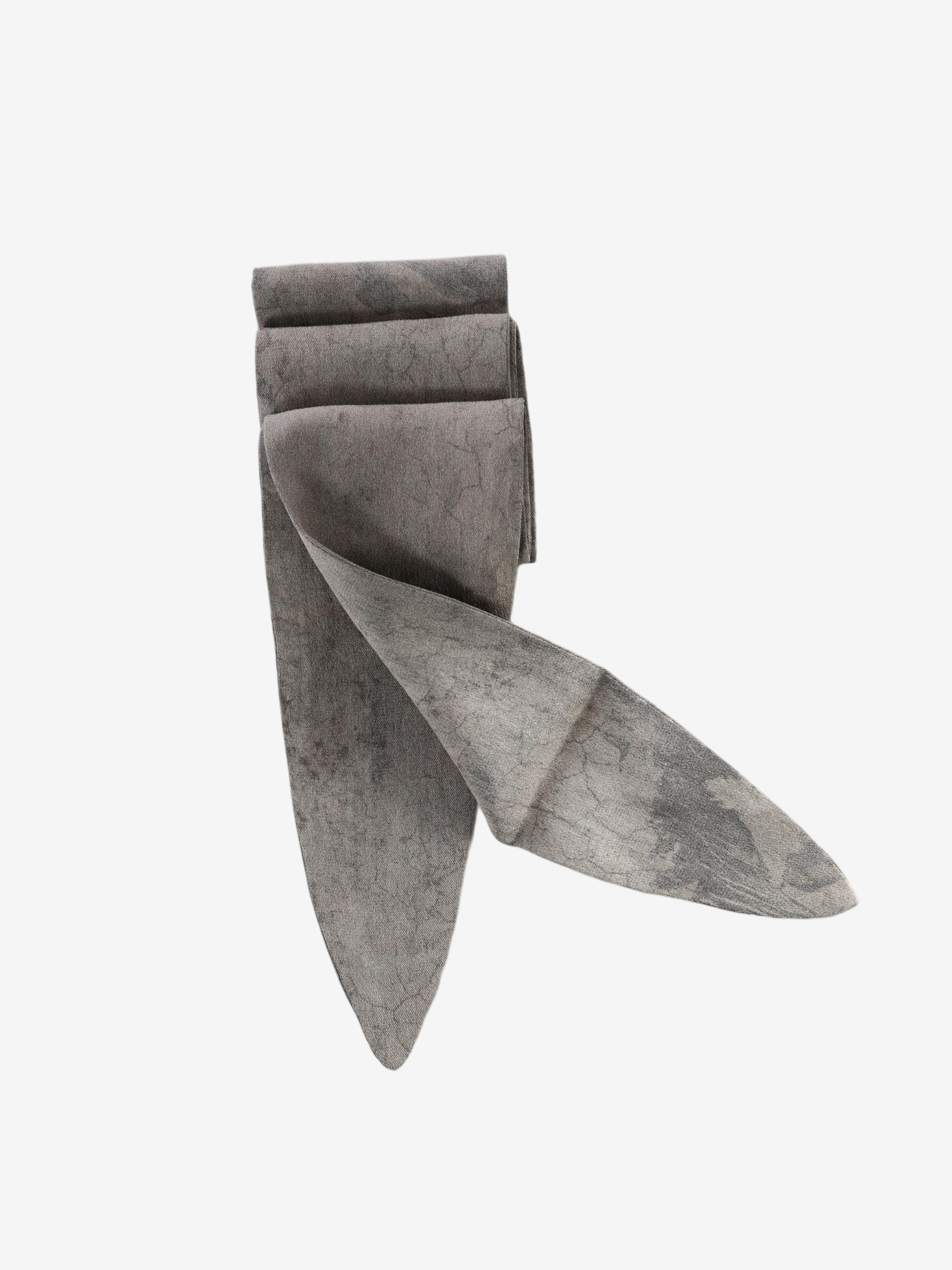 Grey scarf, front view