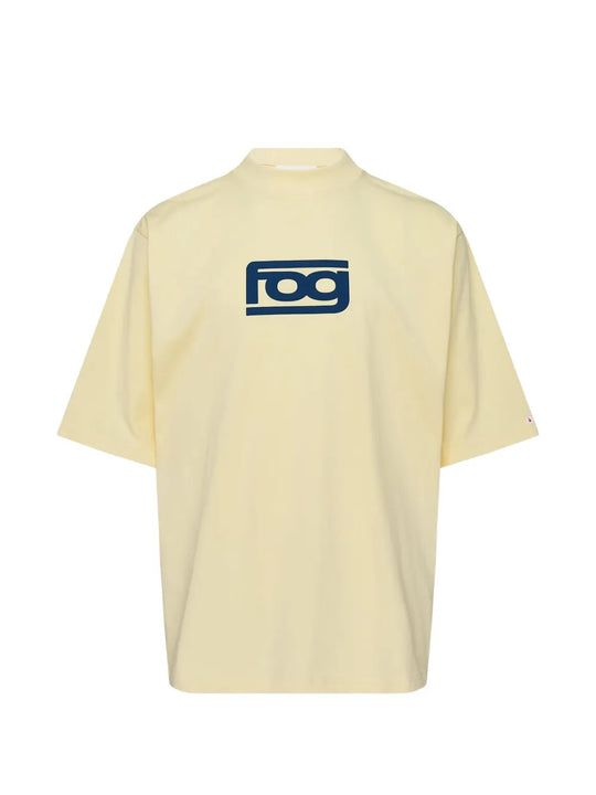 Yellow t-shirt, back view