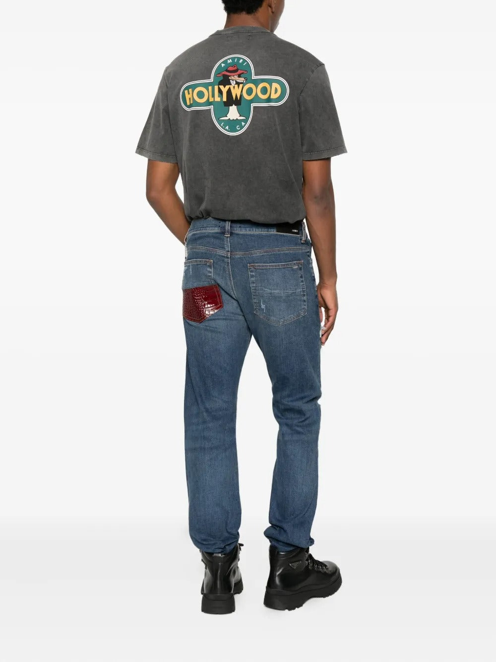 Grey T-shirt, full body view