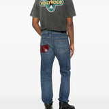 Grey T-shirt, full body view