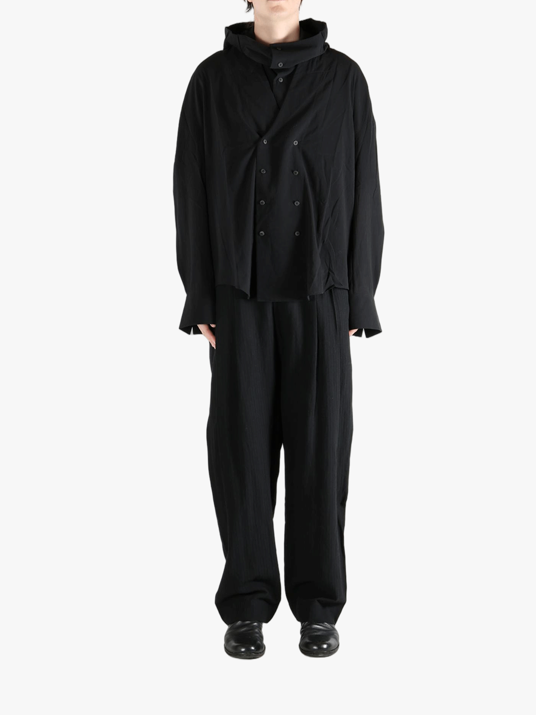 Black shirt, full body view