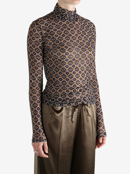 Brown Shirt worn by a person, showing the Shirt fit