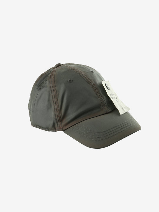 grey hat, side view
