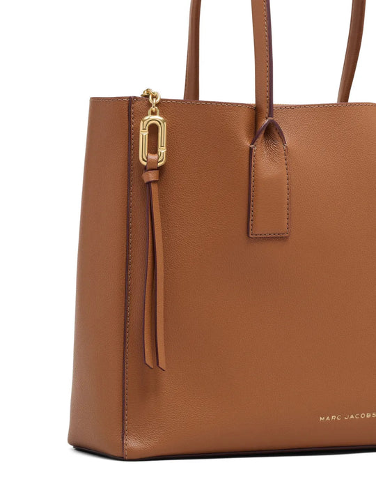 Brown bag, front view