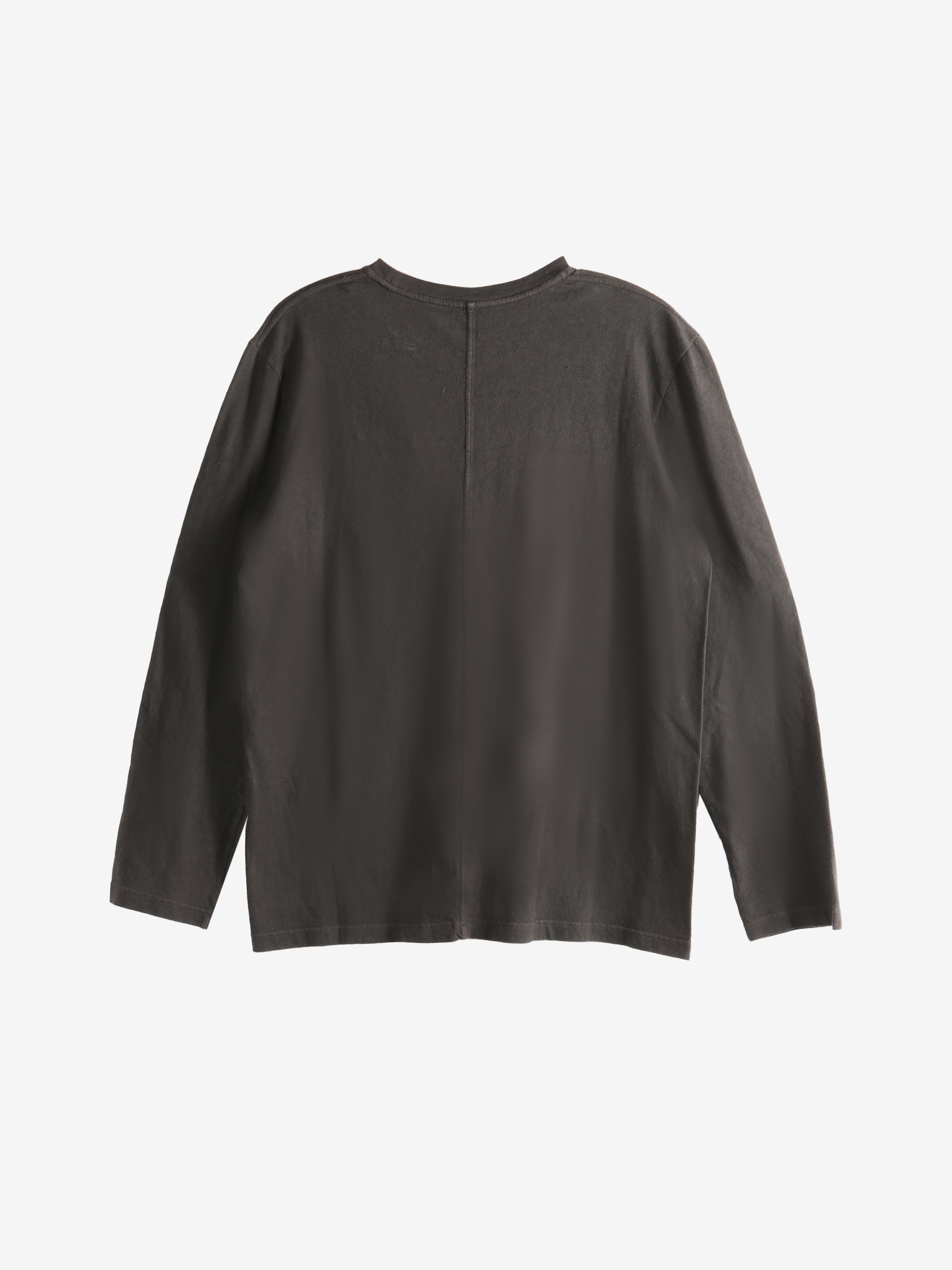 Grey t-shirts,back view