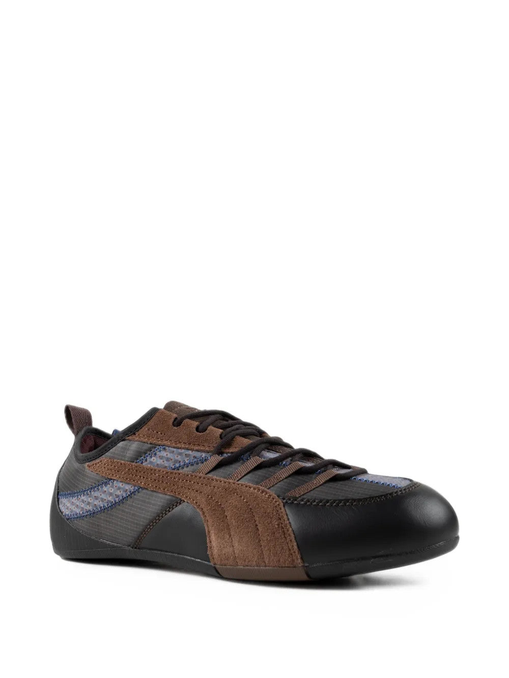 Black shoes, front view