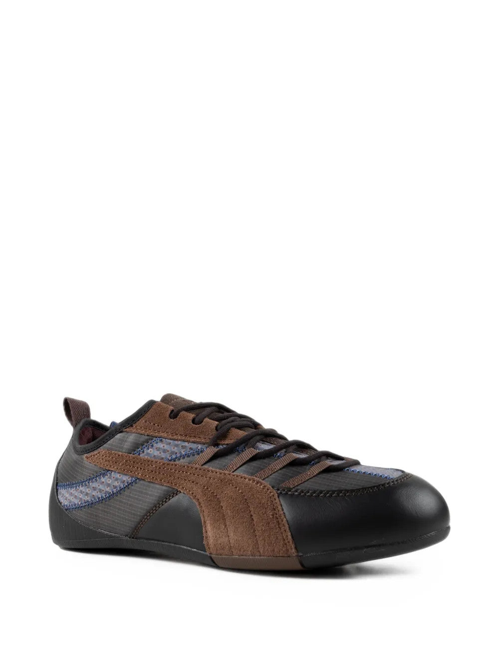 Black shoes, front view