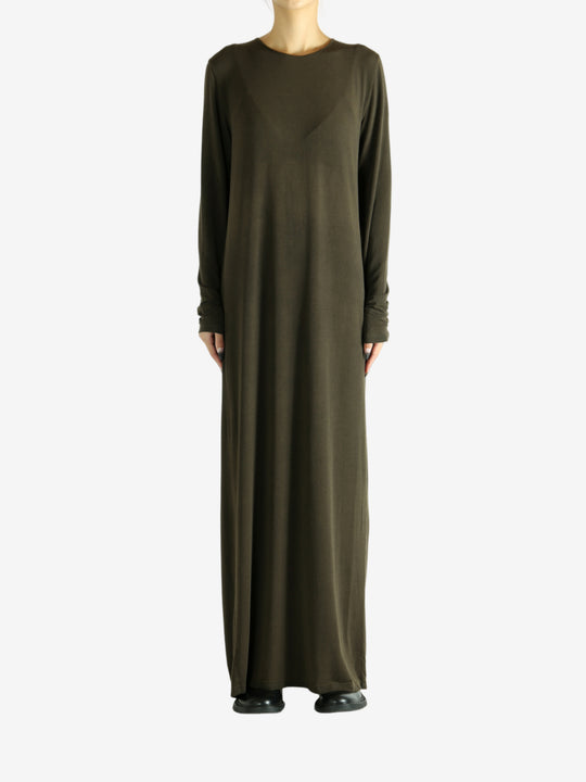 Green dress,full body view