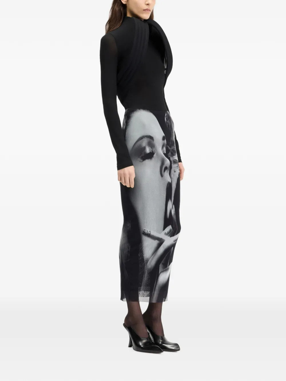 Black skirt, full body view