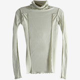 Green shirt, front view