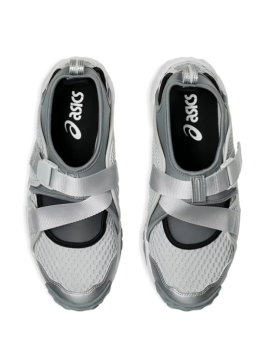 Grey shoes, front view