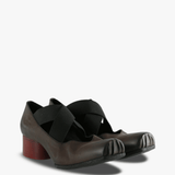 Brown shoes, front view