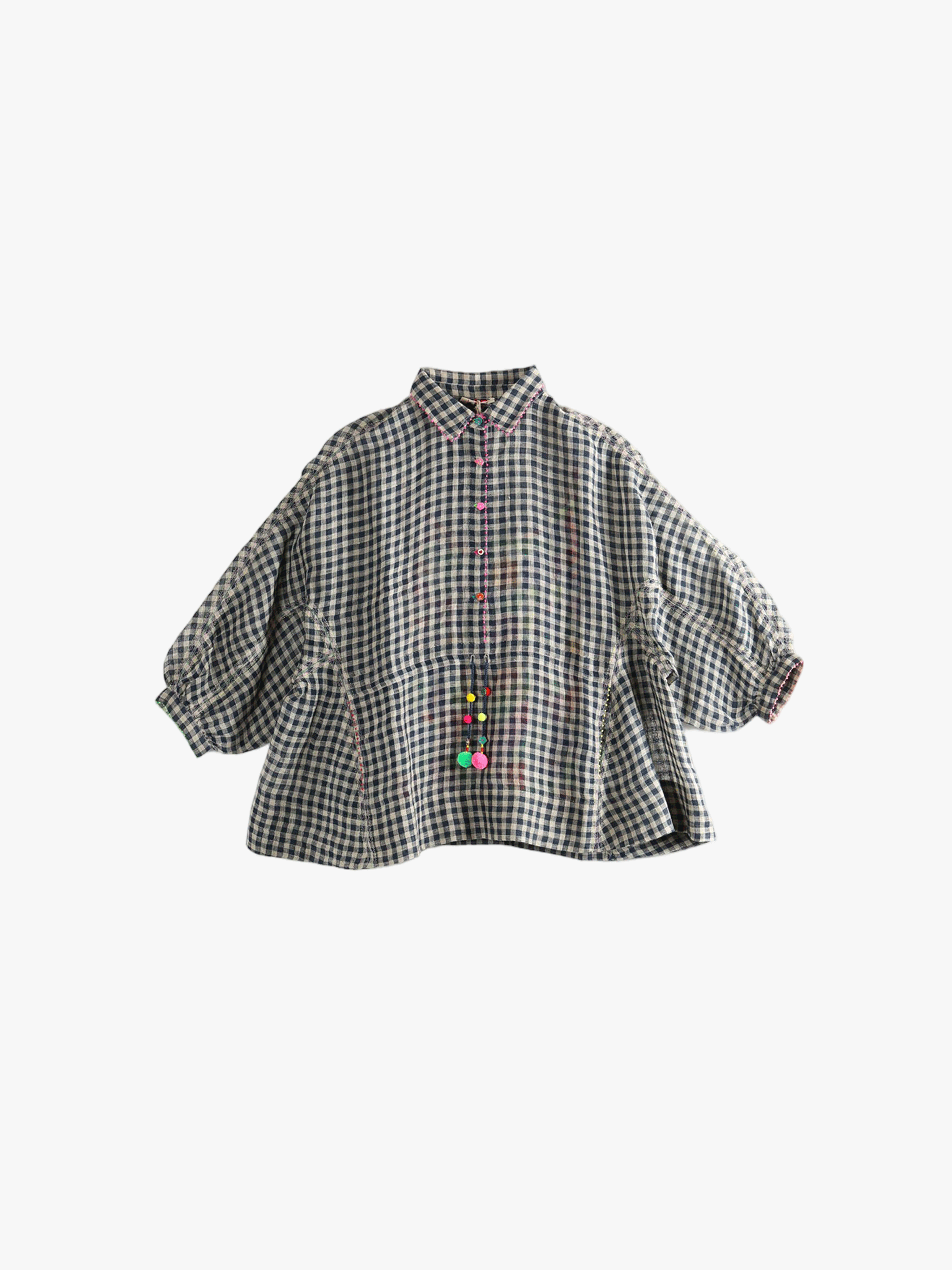 Black shirt, front view