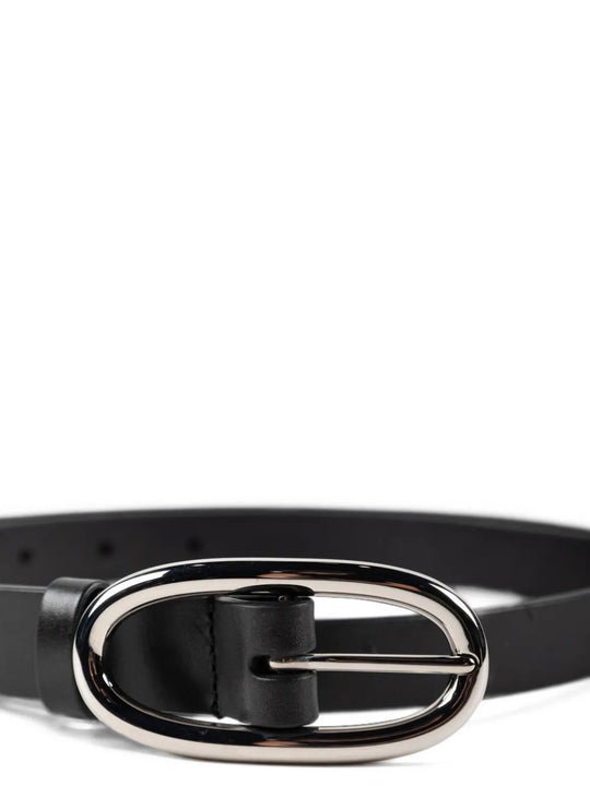 Black accessories, front view