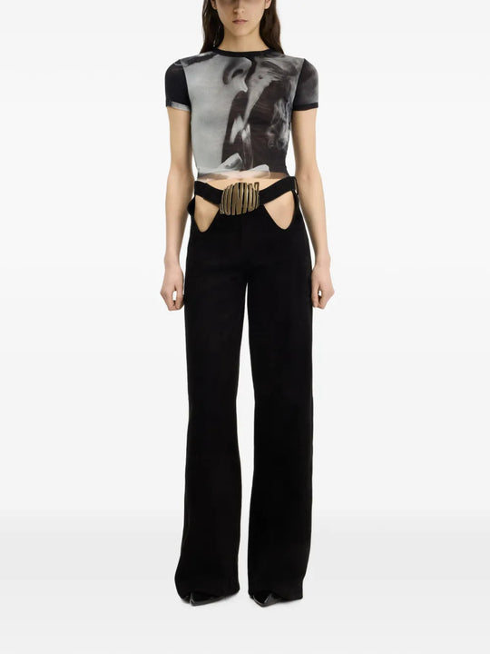 Black t-shirt, full body view