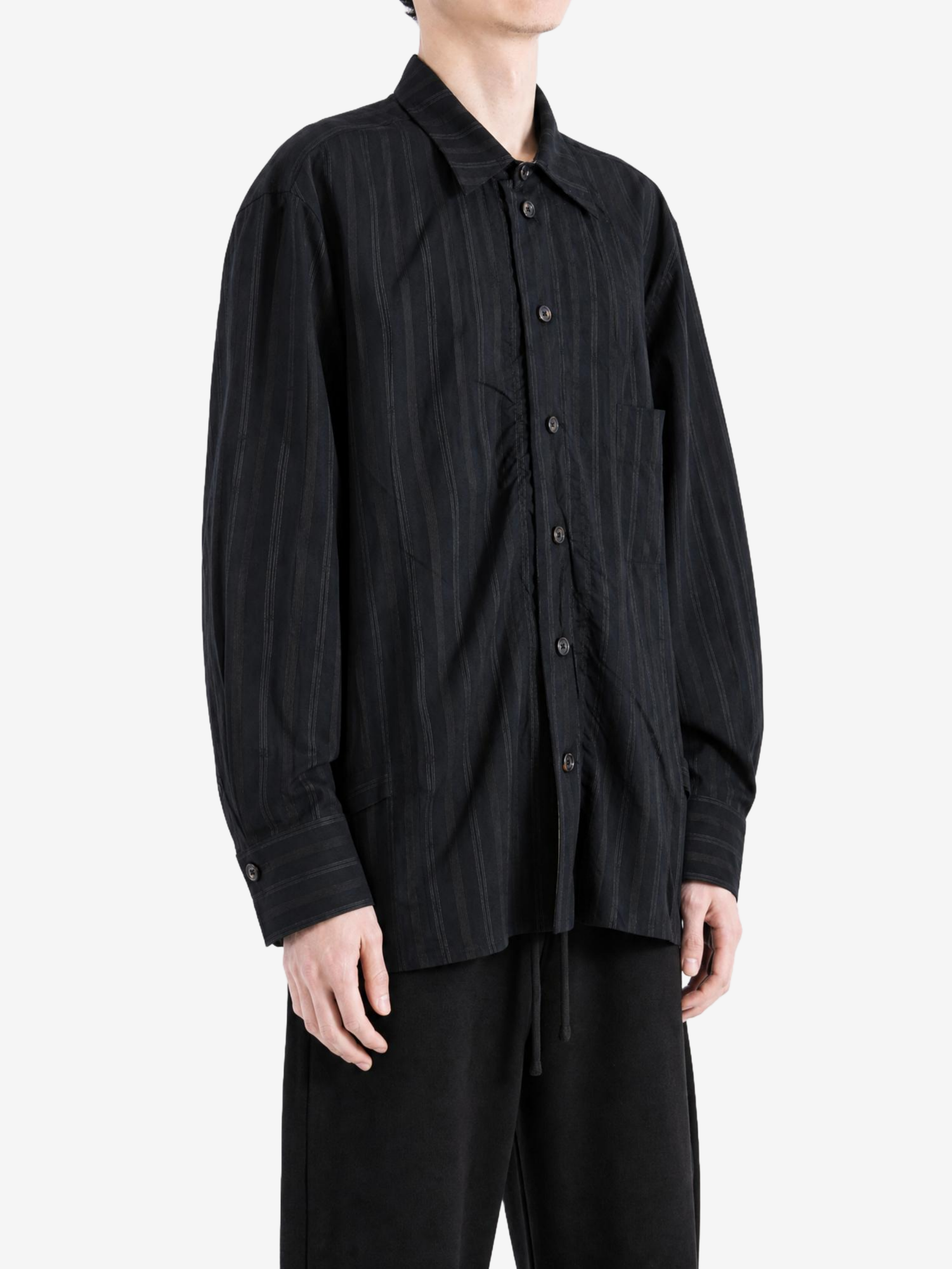 Black shirt, full body view