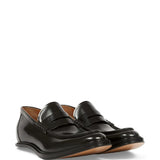 Black shoes, front view
