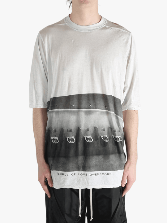 White t-shirt worn by a person, showing the t-shirt's fit