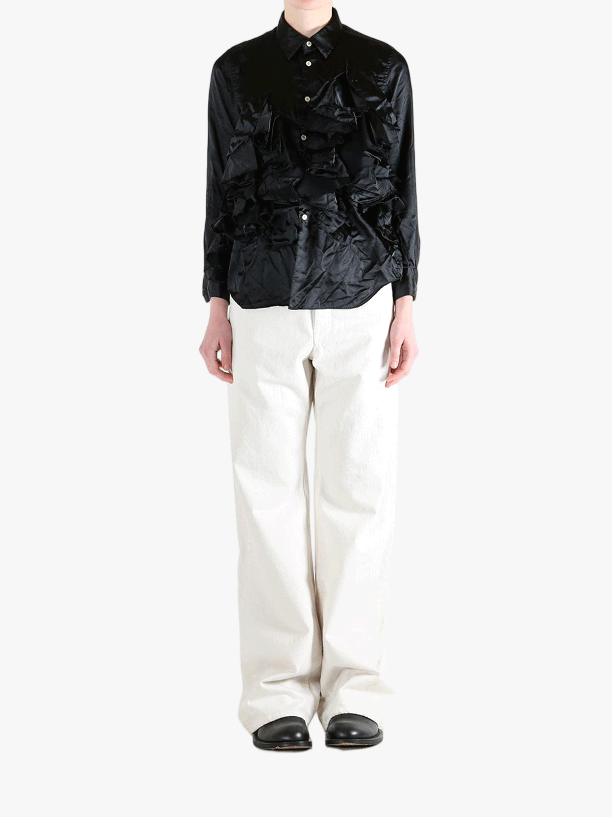 Black shirt, full body view