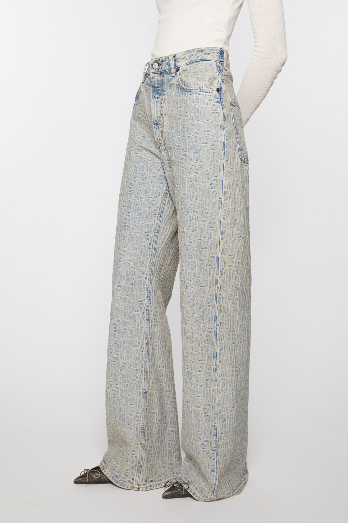 ACNE STUDIOS Women Relaxed Fit Jeans – Atelier New York